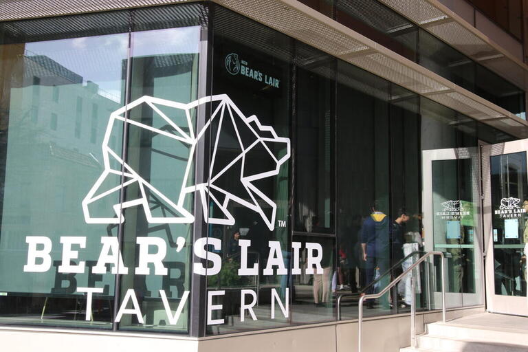 Bear's Lair Tavern 